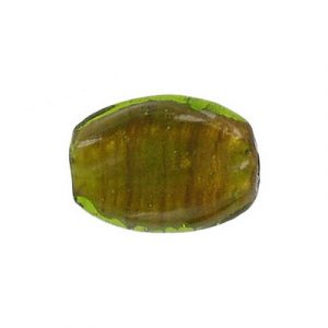 LIQUIDATION! Billes de verre Inde, feuille d'argent, twisted oval shape, 20x14mm, olive vert. Vendu en paquet de 50. (SKU# GBI3762/GG52)