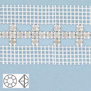 Galon pierres du Rhin, croix, 2 côtés, filet blanc, ss20, cristal brillant. La commande minimum est de 1 metre. (SKU# RBM941W2N101B)