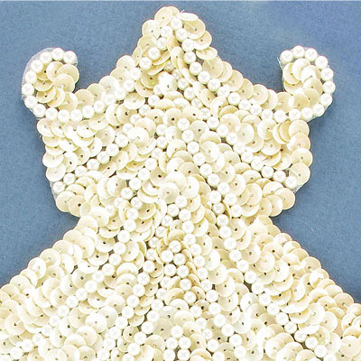 Appliques en paillettes, motif avec frange, blanc aurore boréale, 17x28.5cm (6.75"x11"). Vendu separement. (SKU# SM5/WHIR) – Image 2